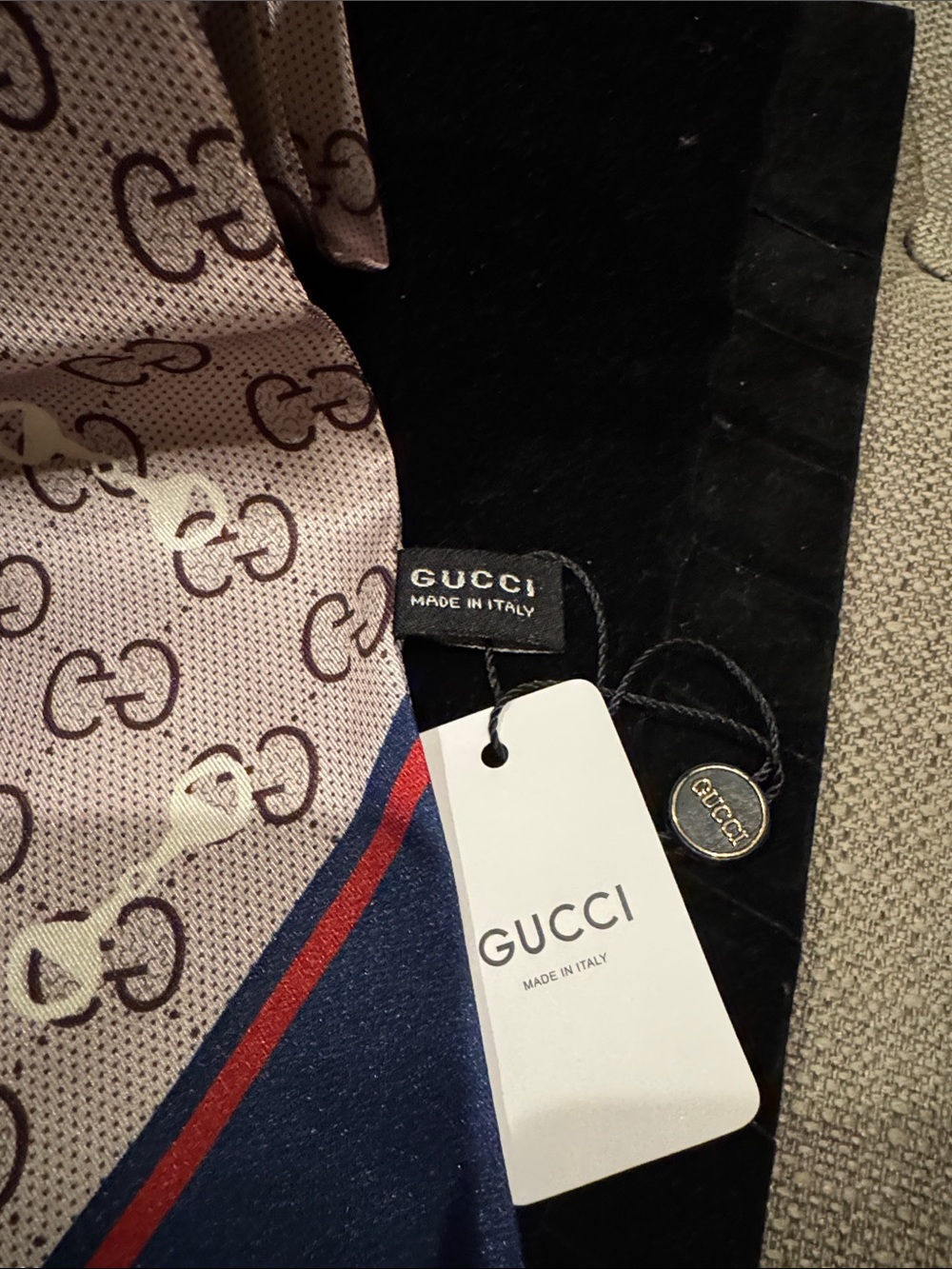 NEW Gucci 100% Silk Twillie Scarf Tie - Picture 3 of 8
